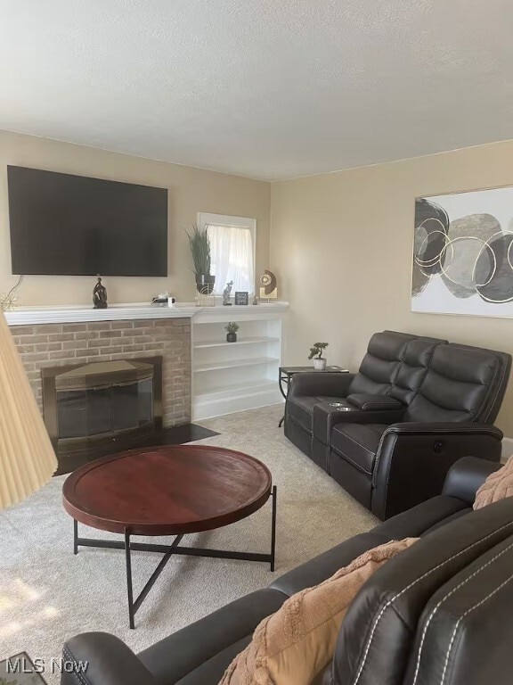 Photo - 369 E Tuscarawas Ave