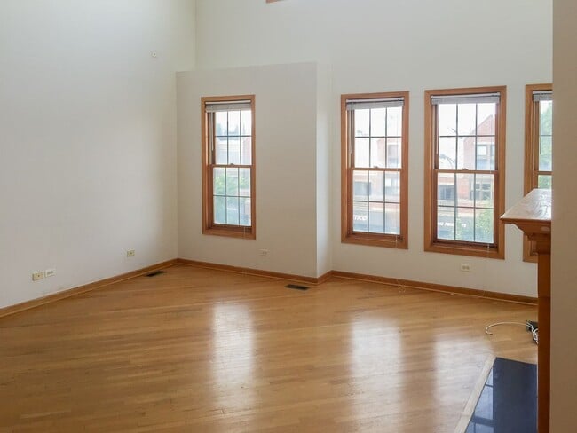 Photo - 1326 W Diversey Pkwy Unidad 1326-3