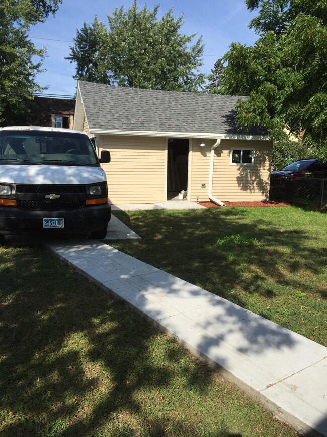 Photo - 733 17th Ave S