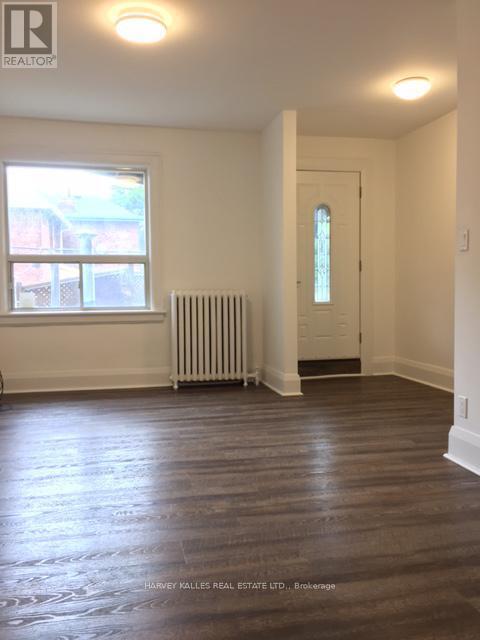 Photo - 734 St Clair Ave W