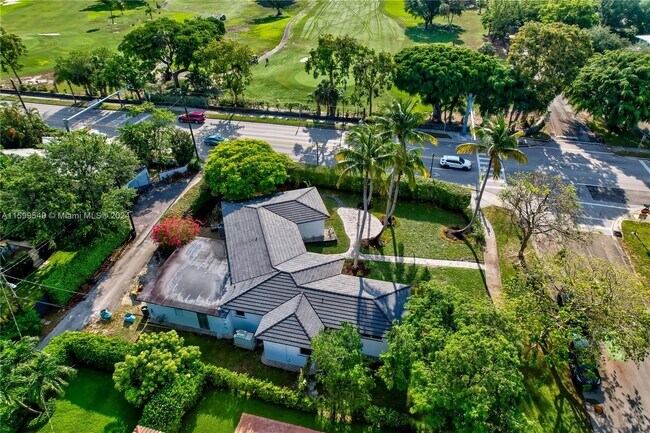 Photo - 599 NE 101st St