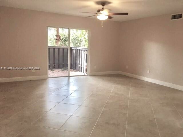 Photo - 10738 N Kendall Dr Unidad K17