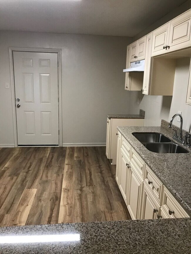 Photo - 208 Cantal Dr Unit A