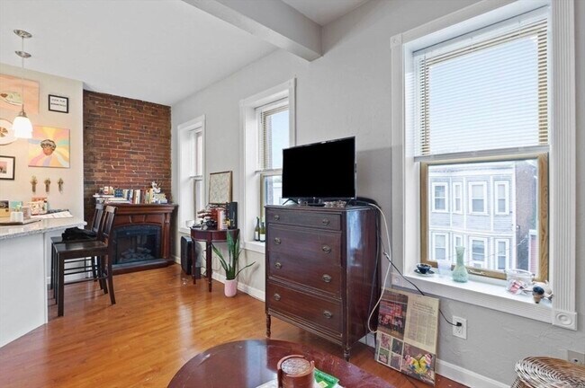 Photo - 166 F St Unit 4