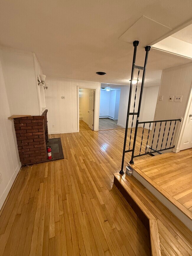 Building Photo - 482 Commonwealth Ave Unit B1