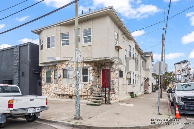 Building Photo - 1209 Campbell St
