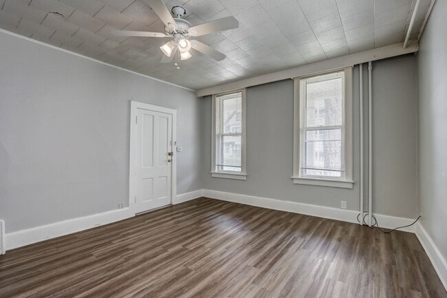 Photo - 1811 N Warren Ave Unit Lower Front
