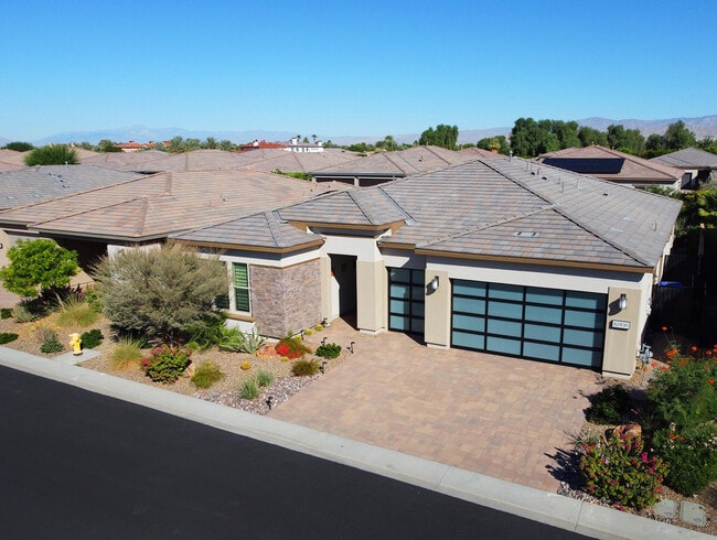 Building Photo - 82830 Logan Creek Dr