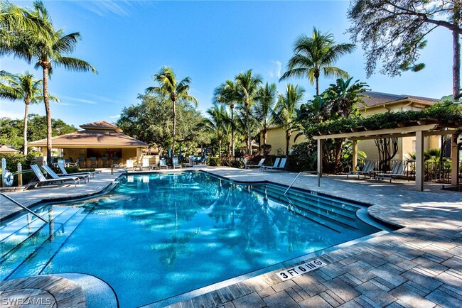 Building Photo - 4200 Sawgrass Point Dr Unit 101