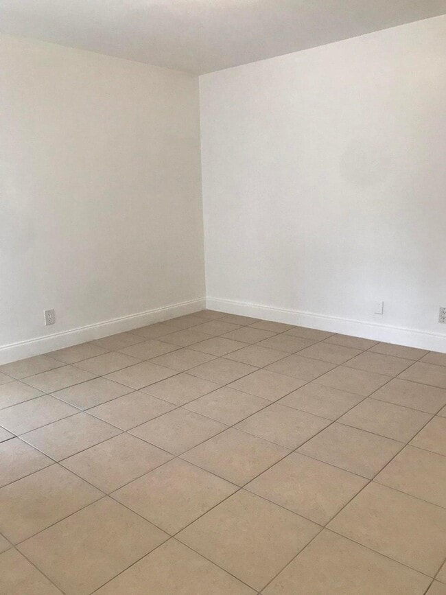 Photo - 3040 NE 16th Ave Unit 408