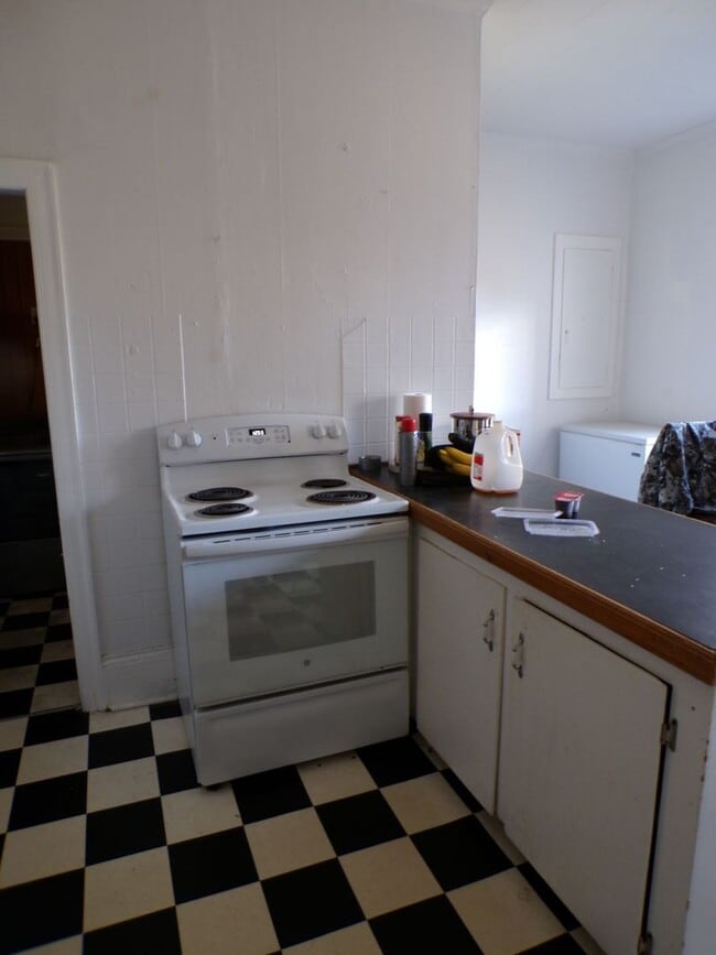 Photo - 205 Main St Unit 1