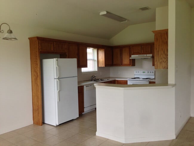 Photo - 3BR / 2BA Duplex in Hewitt, Texas | Midway ISD *Leasing Special Available*