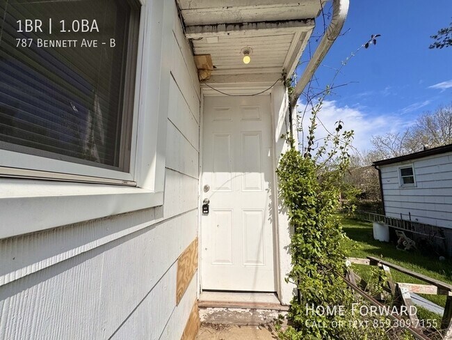 Photo - 787 Bennett Ave Unidad B