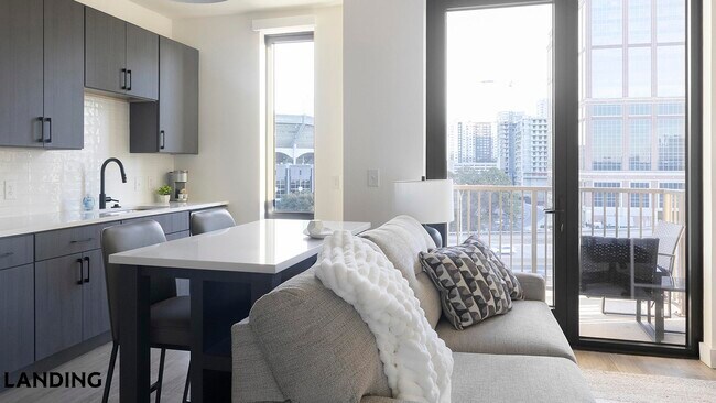 1007 S Mint St Unidad 803