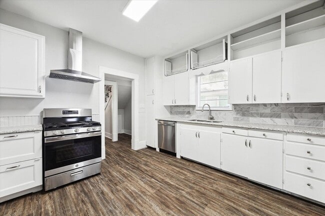 318 6th Ave N