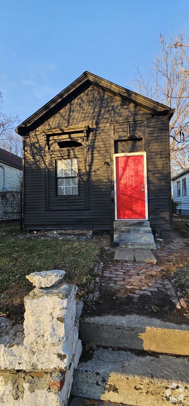 Building Photo - 2627 W Kentucky St Rental