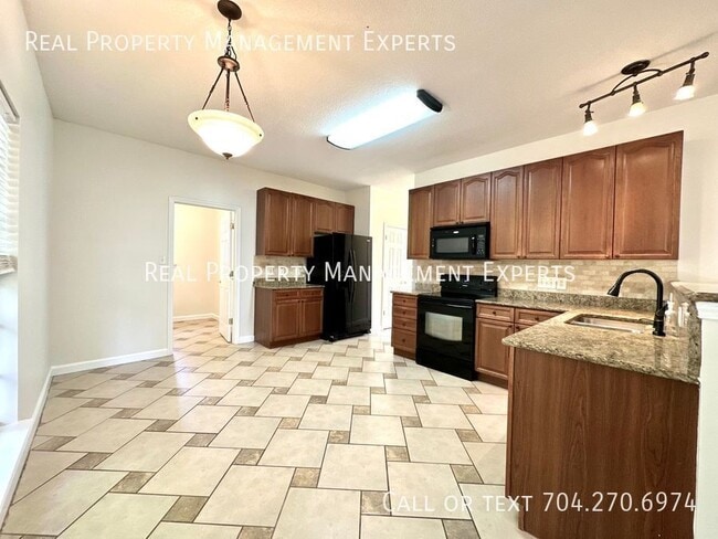 Photo - 4775 Covington Dr NW