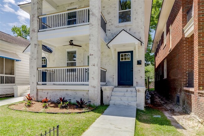 Photo - 905 E Park Ave