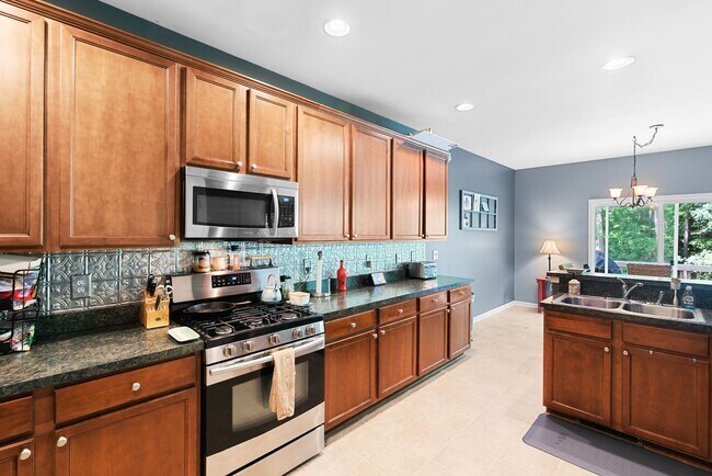 Photo - Beautiful 4 bedroom home in fantastic Sout...