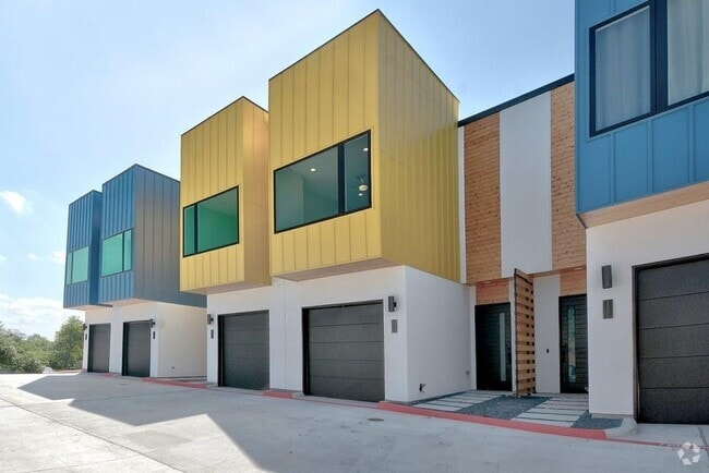 Building Photo - 2108 Tillery St Rental
