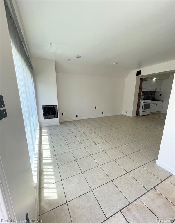 Photo - 29518 Joy Rd