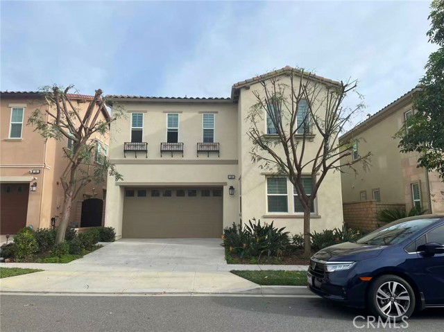 Building Photo - 18 Lark