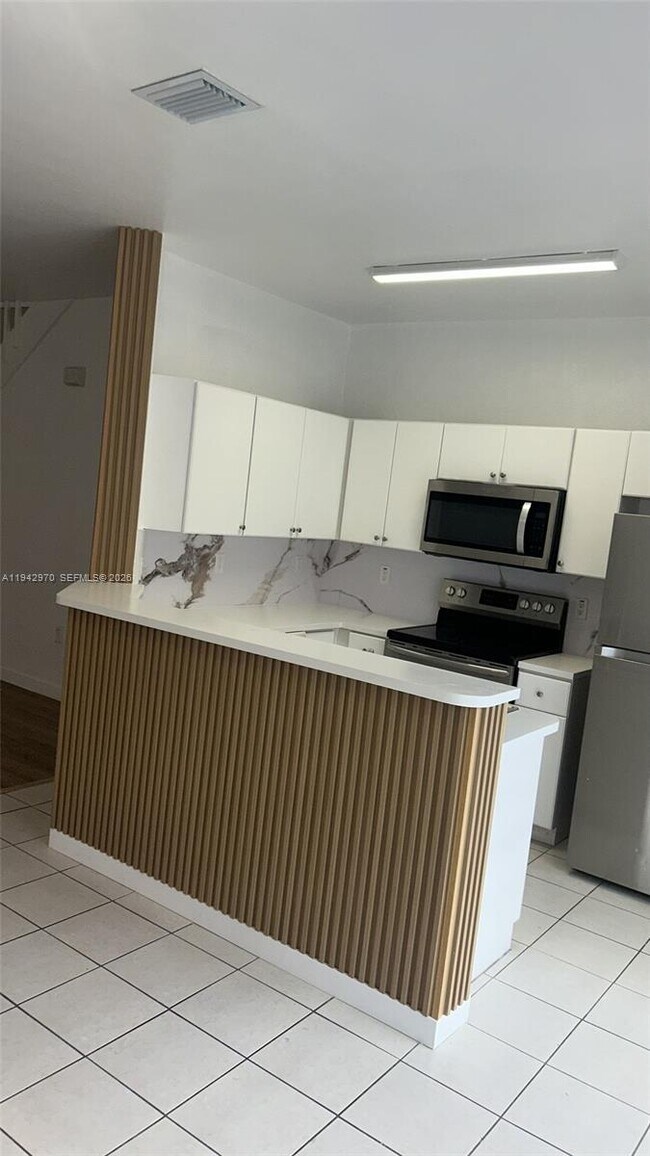 Photo - 10740 NW 83rd St