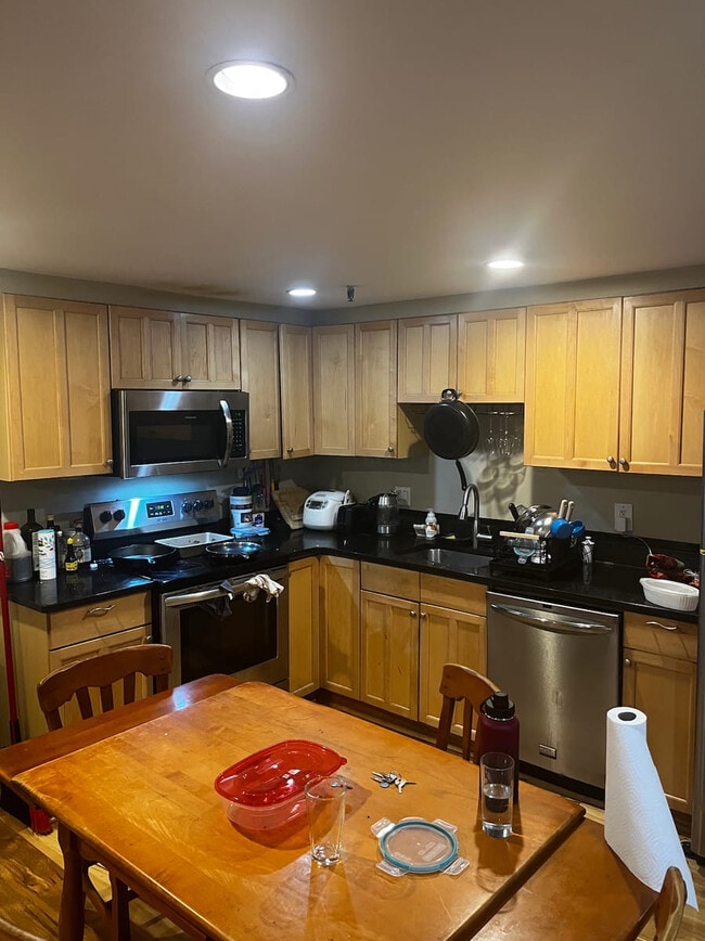 Photo - 25 Saint Stephen St Unit 1