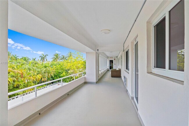 10190 Collins Ave Unit 306/308