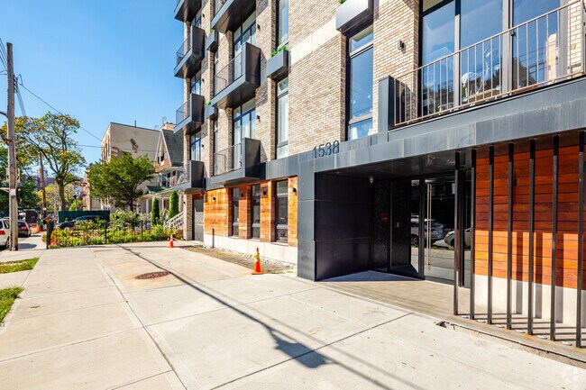 Photo - 1538 New York Ave