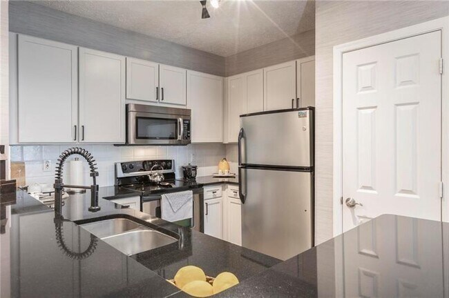 Photo - 1250 Parkwood Cir SE Unit 1206