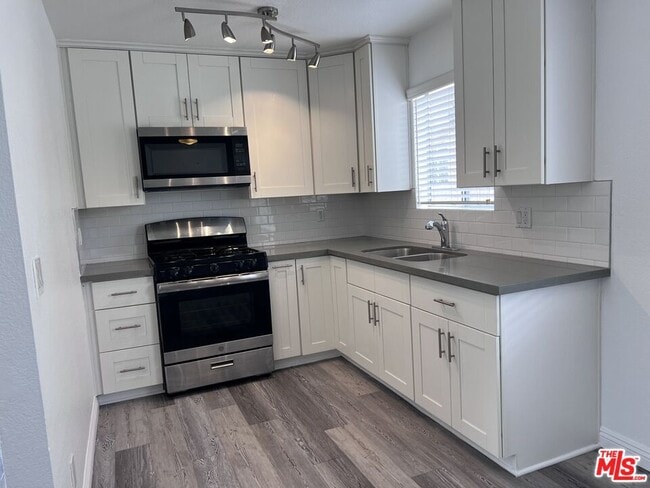 Photo - 1556 W 227th St Unit 3