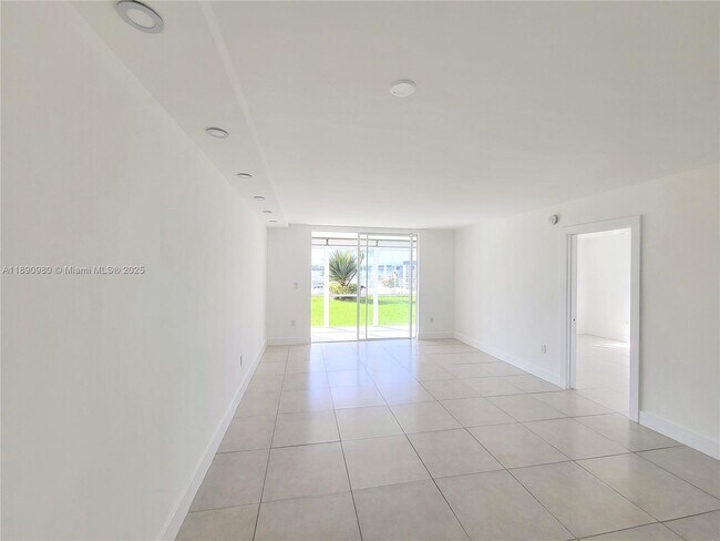 Photo - 3010 Marcos Dr Unit R110