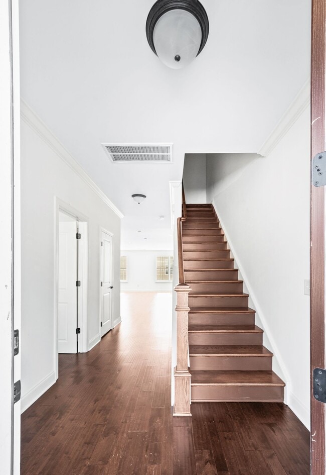 Photo - 2212 Clare Park Dr
