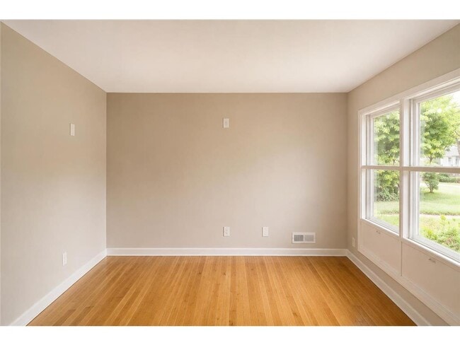 5201 N Irving Ave