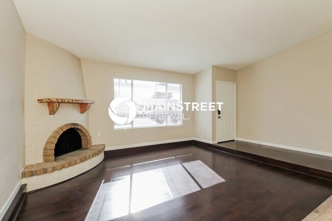 Photo - 3 Bedroom Pet-Friendly Home in Phoenix, AZ with Main Street Renewal