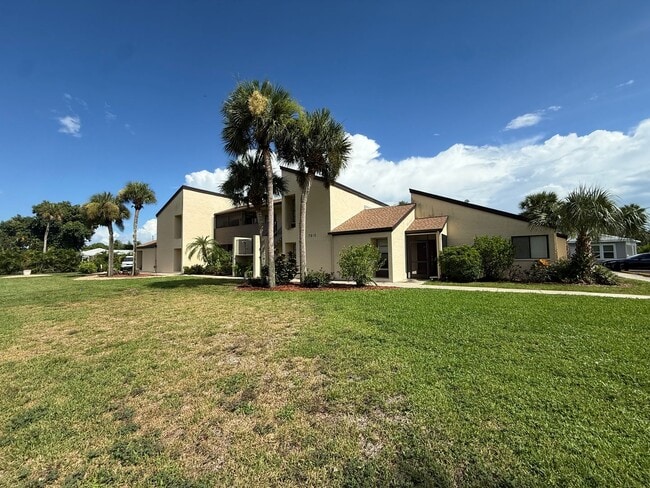 Building Photo - 7012 Constitution Blvd Rental