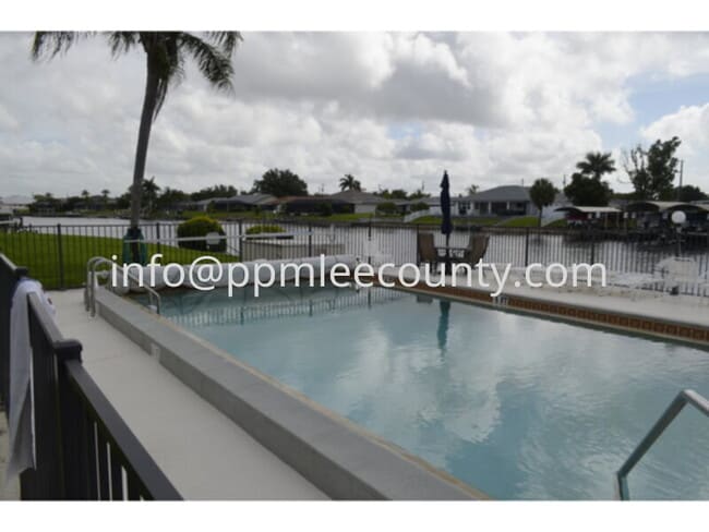 Building Photo - Ground Floor 2/2 Waterfront Condo with Dock