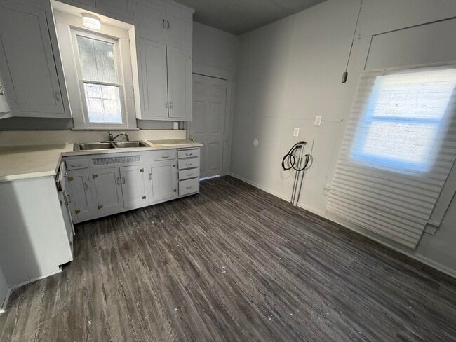 Photo - 1128 Chandler-