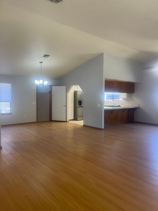 Photo - 651 Country Oak Dr