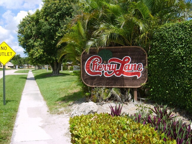 Building Photo - 4703 Cherry Rd