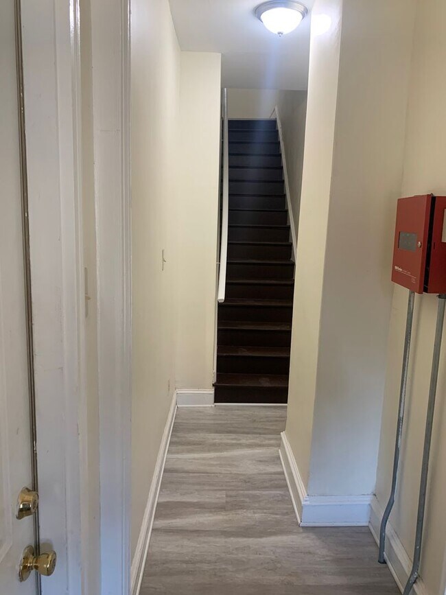Photo - 5119 Hazel Ave Unit 5119-1FL