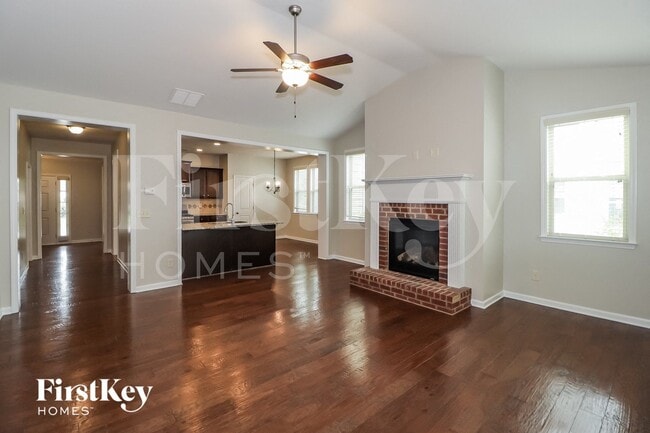 Photo - 286 S Village Square