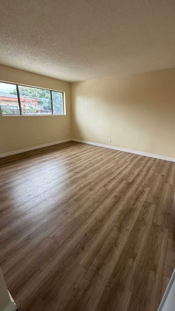 Photo - 159th Unidad 4624.5