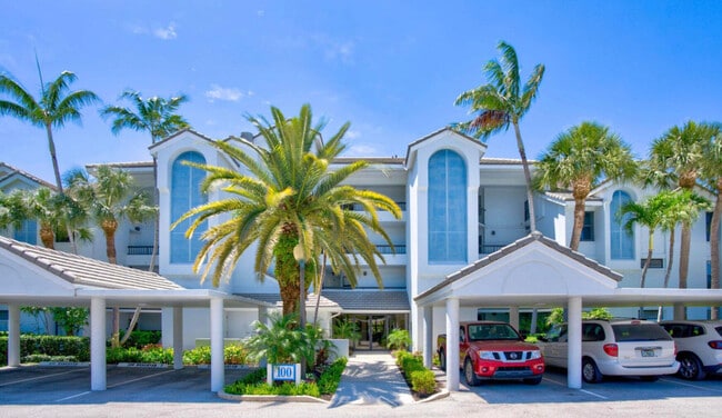 Photo - 133 Bay Colony Dr N