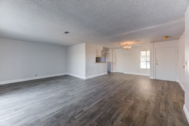 Building Photo - 4417 Berkley Ave