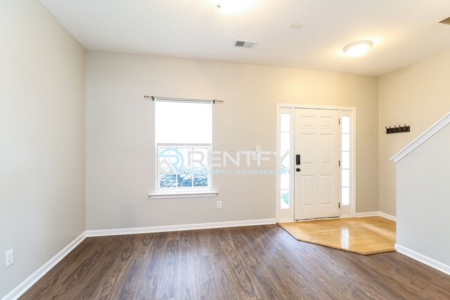 Photo - 18478 Streamline Ct