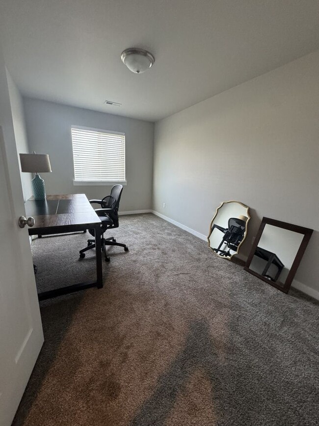 Photo - Furnished Hermiston Rental