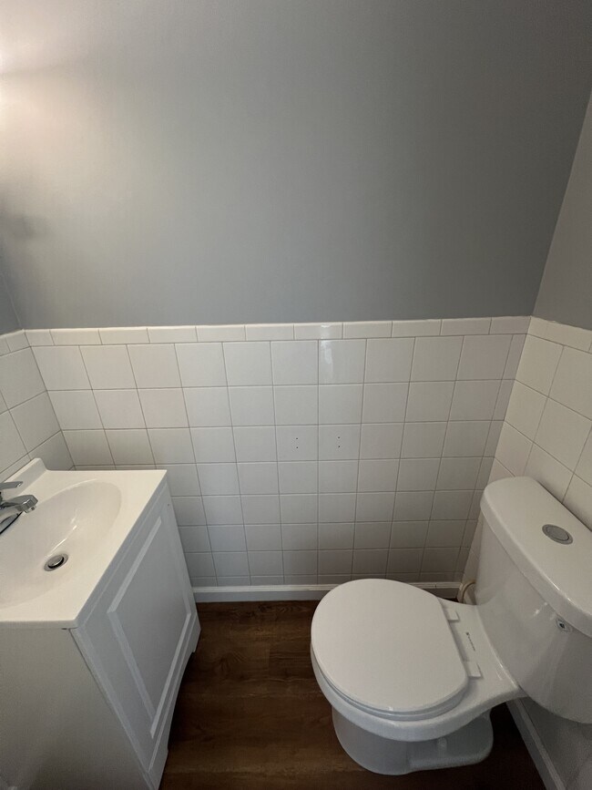 Photo - 731 Hemlock St