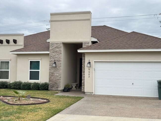 Photo - 6002 Amir Dr